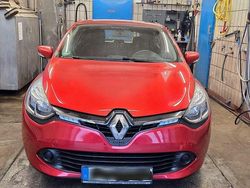 Rot Gebraucht 2015 Renault Clio IV Experience Kleinwagen | 4.500 € (Fairer Preis)