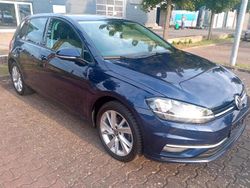 Blau Gebraucht 2017 VW Golf VII Sound Limousine | 13.700 € (Guter Preis)