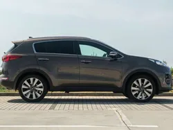 Braun Gebraucht 2016 Kia Sportage Vision SUV | 14.400 € (Fairer Preis)