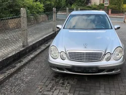 Grau Gebraucht 2004 Mercedes E200 Limousine | 2.900 € (Fairer Preis)