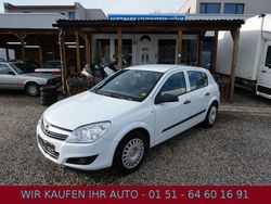Weiß Gebraucht 2009 Opel Astra Selection Limousine | 2.490 € (Fairer Preis)
