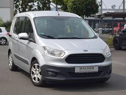 Silber Gebraucht 2017 Ford Tourneo Courier Van / Kleinbus | 9.450 € (Fairer Preis)
