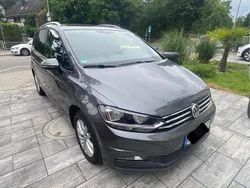 Grau Gebraucht 2016 VW Touran Family Van / Kleinbus | 18.500 € (Fairer Preis)