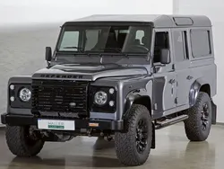 Grau Gebraucht 2016 Land Rover Defender SE SUV | 64.900 € (Fairer Preis)