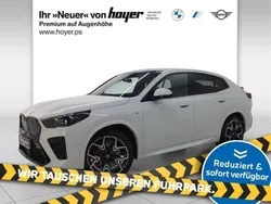 Weiß Gebraucht 2024 BMW iX2 M Sport SUV | 59.990 € (Etwas zu teuer)