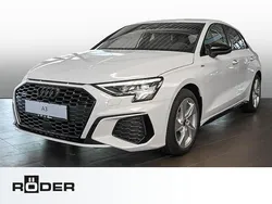 Gletscherweiß metallic Gebraucht 2024 Audi A3 S-Line | 34.750 € (Guter Preis)