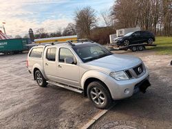 Silber Gebraucht 2013 Nissan Navara Abholung | 15.400 € (Etwas zu teuer)