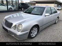 Silber Gebraucht 2000 Mercedes E220 Classic Limousine | 4.550 € (Etwas zu teuer)