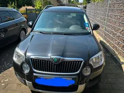 Schwarz Gebraucht 2010 Skoda Yeti SUV | 8.000 € (Fairer Preis)