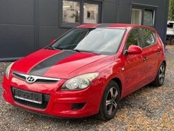 Rot Gebraucht 2009 Hyundai i30 Edition+ Limousine | 1.999 € (Guter Preis)