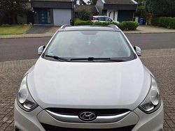 Weiß Gebraucht 2012 Hyundai ix35 Premium SUV | 9.600 € (Fairer Preis)