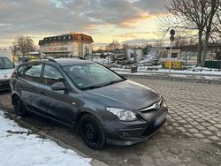 Gebraucht 2012 Hyundai i30 Edition+ Kombi | 2.399 €