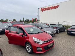 Rot Gebraucht 2016 Kia Rio Spirit Limousine | 10.999 € (Fairer Preis)