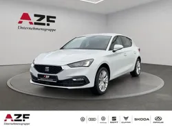 Weiß Neu 2025 Seat Leon Style Limousine | 28.990 € (Guter Preis)