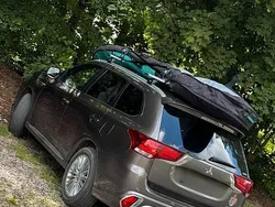 Braun Gebraucht 2019 Mitsubishi Outlander P-HEV SUV | 24.000 €