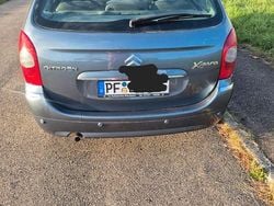 Grau Gebraucht 2005 Citroën Xsara Picasso Exclusive Van / Kleinbus | 550 € (Guter Preis)