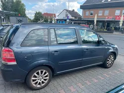 Silber Gebraucht 2006 Opel Zafira Van / Kleinbus | 2.150 € (Fairer Preis)