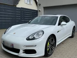 Weiß Gebraucht 2013 Porsche Panamera S E-Hybrid Limousine | 29.900 €