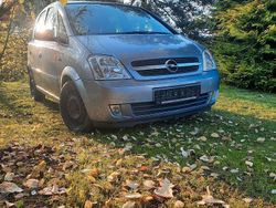 Silber Gebraucht 2005 Opel Meriva Van / Kleinbus | 1.050 € (Superpreis)