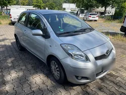 Silber Gebraucht 2010 Toyota Yaris Kleinwagen | 3.850 € (Guter Preis)