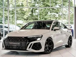 Grau Gebraucht 2023 Audi RS3 Sport Kleinwagen | 63.890 € (Etwas zu teuer)