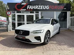 Weiß Gebraucht 2020 Volvo V60 R-Design Kombi | 24.900 € (Etwas zu teuer)