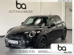 Schwarz Gebraucht 2023 Mini Cooper Classic Kleinwagen | 27.850 €