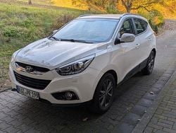 Weiß Gebraucht 2014 Hyundai ix35 Edition SUV | 9.500 € (Guter Preis)