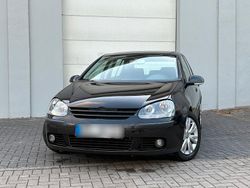 Schwarz Gebraucht 2004 VW Golf V Kleinwagen | 4.000 € (Etwas zu teuer)