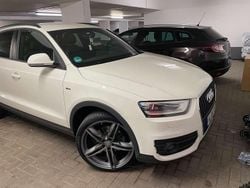 Weiß Gebraucht 2012 Audi Q3 SUV | 12.500 € (Etwas zu teuer)