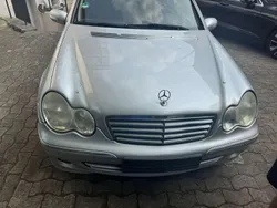 Gebraucht 2004 Mercedes C220 Elegance Limousine | 2.400 € (Fairer Preis)