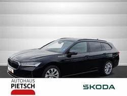 Schwarz Gebraucht 2024 Skoda Superb Selection Kombi | 37.980 €