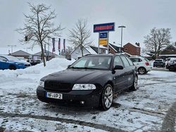 Schwarz Gebraucht 2000 Audi A4 Kombi | 3.299 € (Teuer)