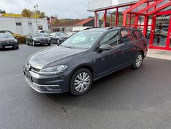Grau Gebraucht 2018 VW Golf VII Comfortline Kombi | 7.900 € (Fairer Preis)