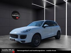 Weiß Gebraucht 2018 Porsche Cayenne Platinum Edition SUV | 41.990 € (Etwas zu teuer)