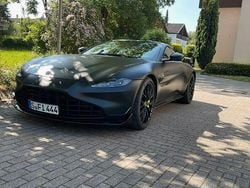 Schwarz Gebraucht 2023 Aston Martin V8 Vantage Coupé | 149.000 € (Superpreis)