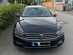 Schwarz Gebraucht 2022 VW Passat Kombi | 25.000 € (Guter Preis)