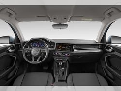 Schwarz (mythosschwarz metallic) Neu 2025 Audi A1 Sportback Comfort Kleinwagen | 31.595 € (Etwas zu teuer)