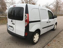 Weiß Gebraucht 2015 Renault Kangoo Rapid Extra Van / Kleinbus | 7.900 € (Fairer Preis)