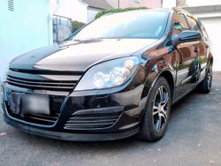 Schwarz Gebraucht 2006 Opel Astra Kombi | 2.000 € (Fairer Preis)