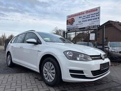 Weiß Gebraucht 2015 VW Golf VII Trendline Kombi | 5.290 € (Superpreis)