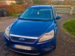 Blau Gebraucht 2009 Ford Focus Kombi | 1.300 €