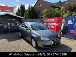 Grau Gebraucht 2006 VW Jetta Sportline Limousine | 3.850 € (Teuer)