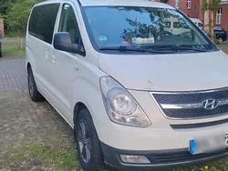 Weiß Gebraucht 2011 Hyundai H-1 Van / Kleinbus | 8.500 €