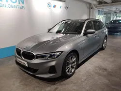 Grau Gebraucht 2022 BMW 320e Shadowline Kombi | 29.850 € (Fairer Preis)
