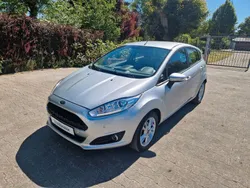 Silber Gebraucht 2017 Ford Fiesta Celebration Kleinwagen | 9.900 € (Fairer Preis)