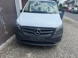 Weiß Gebraucht 2021 Mercedes Vito Van / Kleinbus | 16.000 €