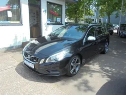 Schwarz Gebraucht 2011 Volvo V60 R-Design Kombi | 7.950 € (Fairer Preis)