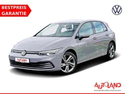 Grau Gebraucht 2020 VW Golf VIII Life Limousine | 19.990 € (Etwas zu teuer)