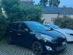 Braun Gebraucht 2010 Renault Scénic III Van / Kleinbus | 5.300 € (Etwas zu teuer)